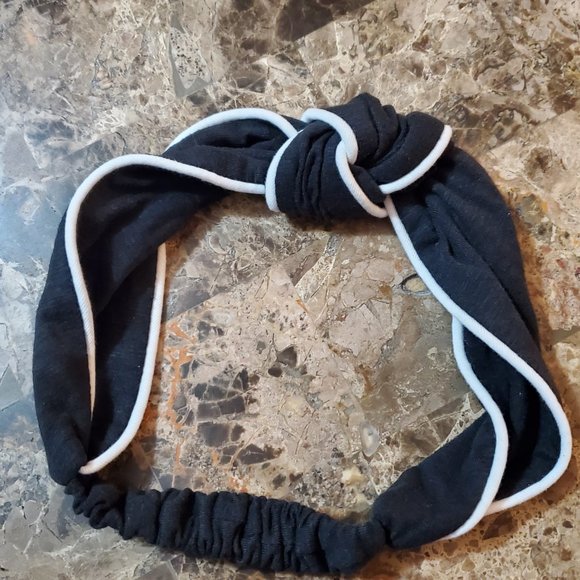 Beautiful headband - Picture 2 of 2